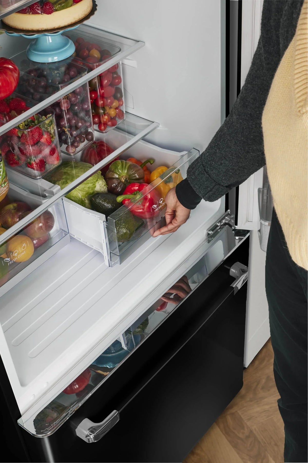 2026 NewUnique Appliances Ugp-510L Ac Classic Retro 30" Wide 17.7 Cu. Ft. Energy Star Certified