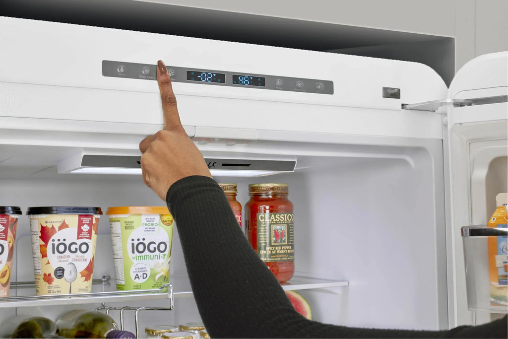2026 NewUnique Appliances Ugp-510L Ac Classic Retro 30" Wide 17.7 Cu. Ft. Energy Star Certified