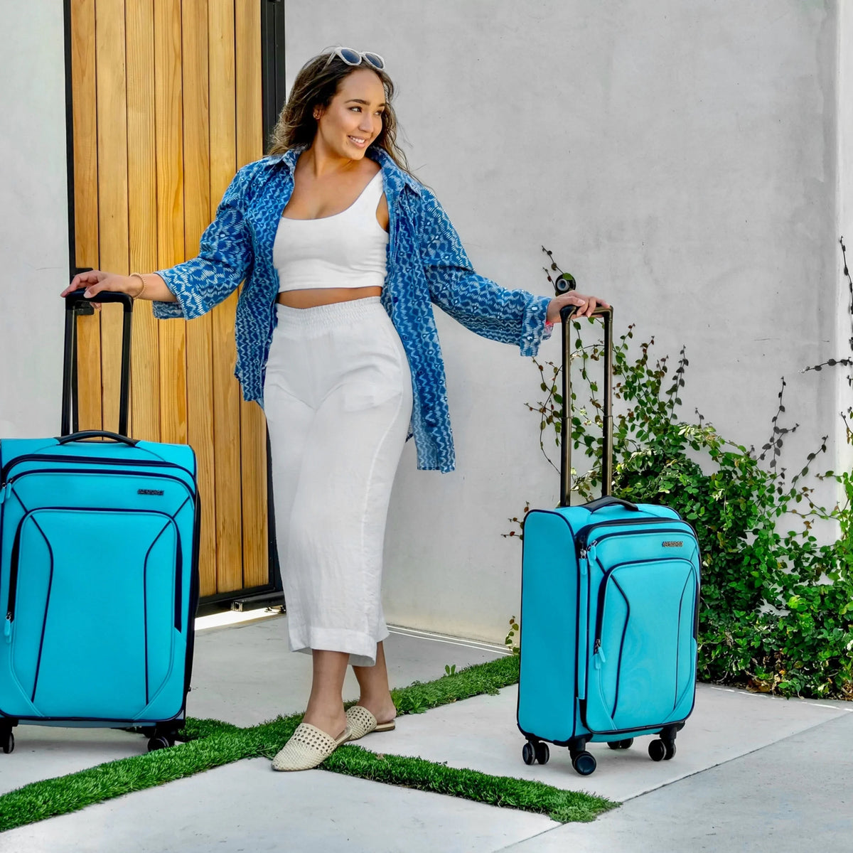 2026 NewAmerican Tourister X-Lite 3-Piece Luggage Set with Spinner Wheels - Light Grey