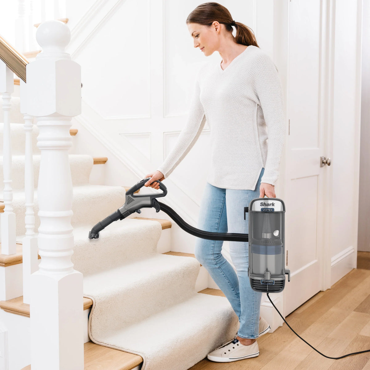 2026 NewShark Vertex DuoClean PowerFin Upright Vacuum Powered Lift-Away?, Self-Cleaning Brushroll, AZ2000